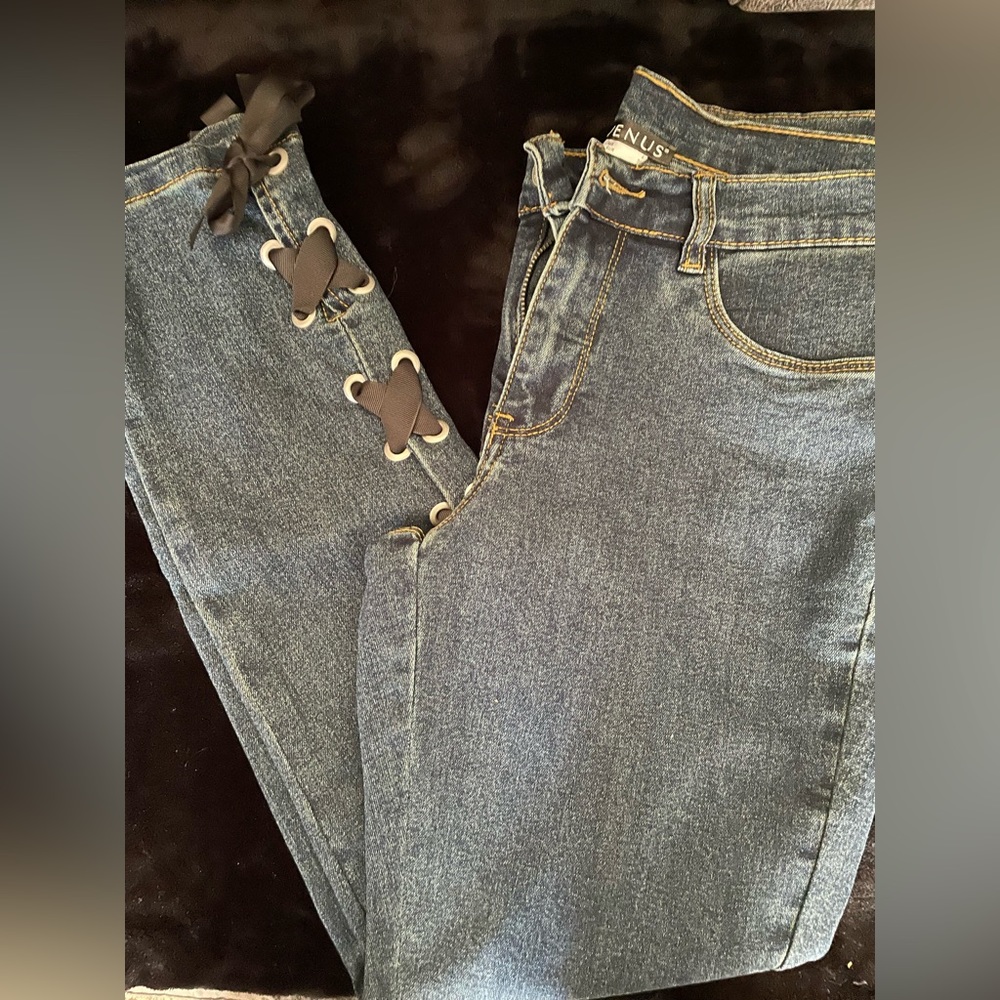 Brand new w/o tags Venus jeans